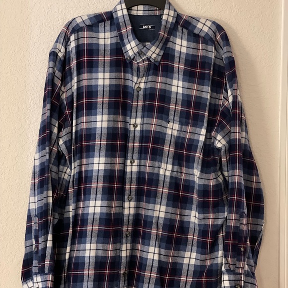 XXL Izod Mens Flannels 3 shirts in a bundle for one price. - Picture 5 of 11